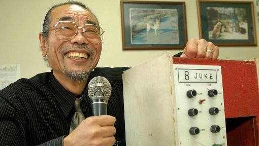 卡拉ok是哪個國家發(fā)明的？日本人井上大佑的創(chuàng)意