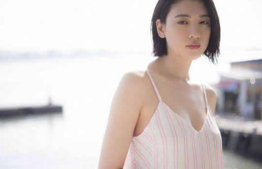 三吉彩花的個(gè)人資料照片 周杰倫新歌MV女主一角備受關(guān)注