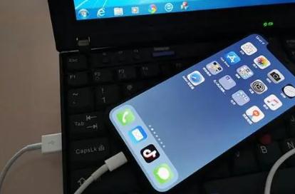 usb數(shù)據(jù)線怎么連接手機(jī)和電腦