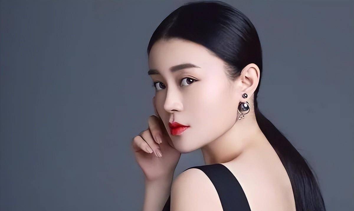 關(guān)婷娜身高簡介（關(guān)婷娜個人簡歷身高多少）