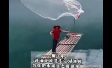 景區(qū)NPC大爺撒網(wǎng)十余年未中一魚(yú) 是怎么回事