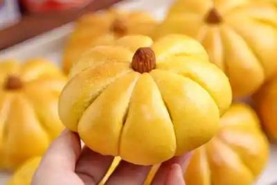 南瓜面包怎么做才松軟好吃 南瓜面包的最簡(jiǎn)單做法