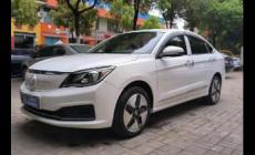 東風e70車鑰匙沒電了怎么啟動？