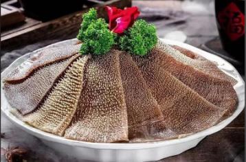 火鍋的<a href=/shenghuo/9787e8366e6a36b4ae35e1e02f2e60c6.html target=_blank class=infotextkey>牛百葉</a>是熟的嗎 涮火鍋的<a href=/shenghuo/9787e8366e6a36b4ae35e1e02f2e60c6.html target=_blank class=infotextkey>牛百葉</a>是生的還是熟的